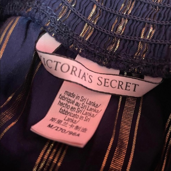 Victoria Secret Top - Picture 2 of 2